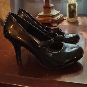 Women's black patent heels